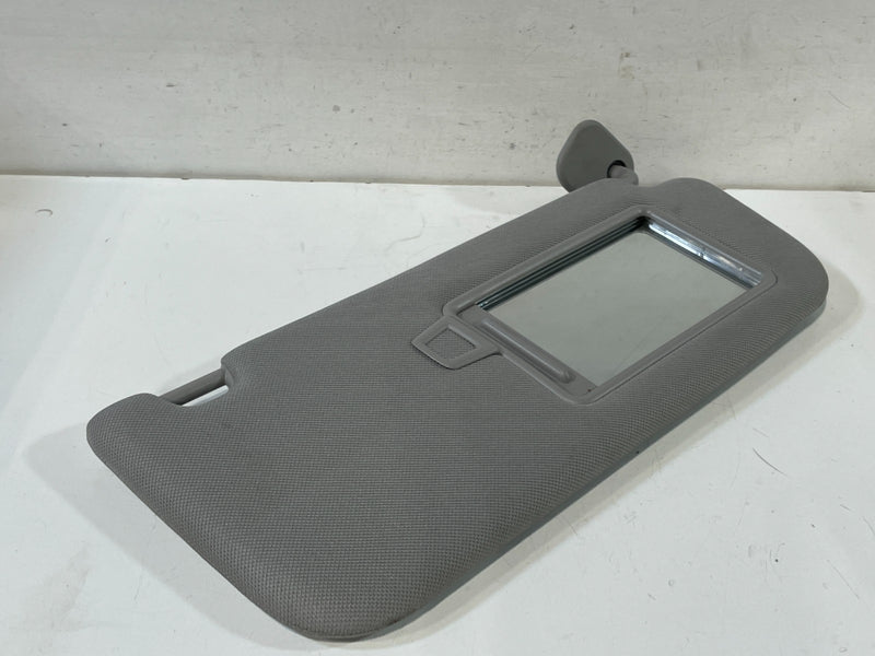 Load image into Gallery viewer, 2019-2023 HYUNDAI SANTA FE FRONT RIGHT PASSENGER SIDE SUNVISOR SUN VISOR #101890