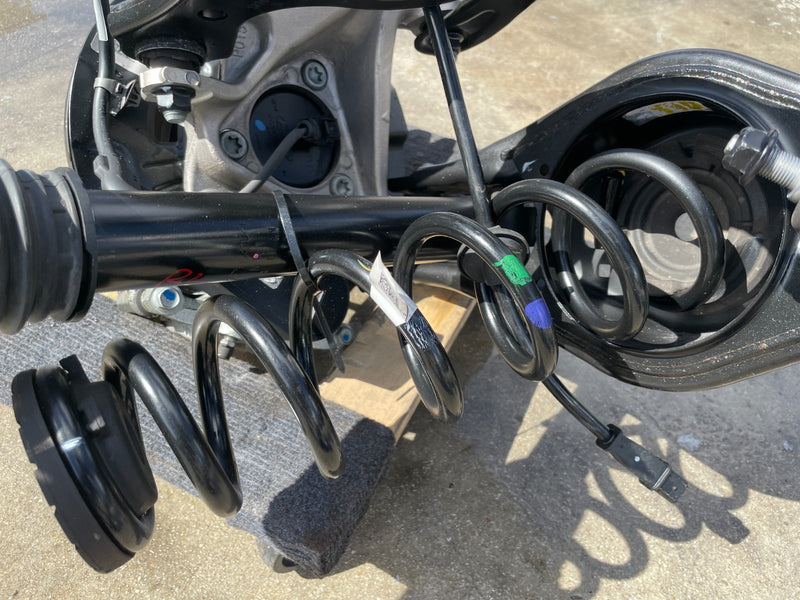 Load image into Gallery viewer, 23-25 KIA SPORTAGE FWD REAR LEFT DRIVER SIDE SUSPENSION KNEE ASSEMBLY # 106668