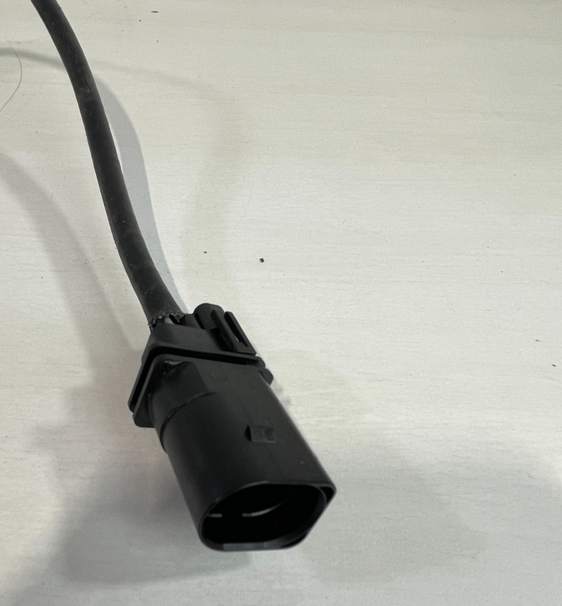 Load image into Gallery viewer, 2019 - 2023 GENESIS G70 ENGINE UPSTREAM LAMBDA O2 OXYGEN SENSOR # 104300