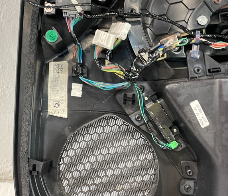 Load image into Gallery viewer, 2017-2020 ACURA MDX FRONT LEFT DRIVER SIDE INTERIOR DOOR TRIM PANEL # 102787