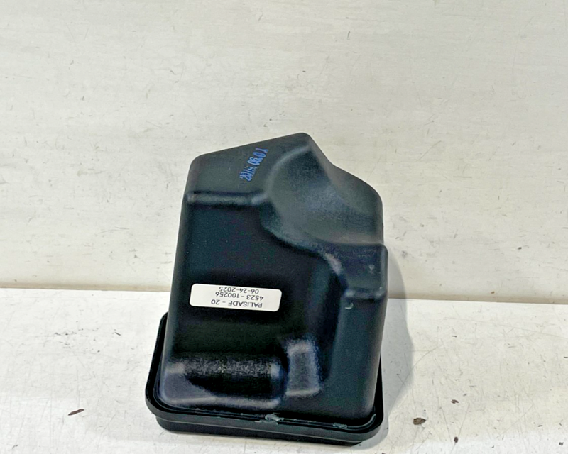 Load image into Gallery viewer, HYUNDAI PALISADE ENGINE AIR CLEANER INTAKE UPPER HOSE TUBE RESONATOR 3.8L 100256