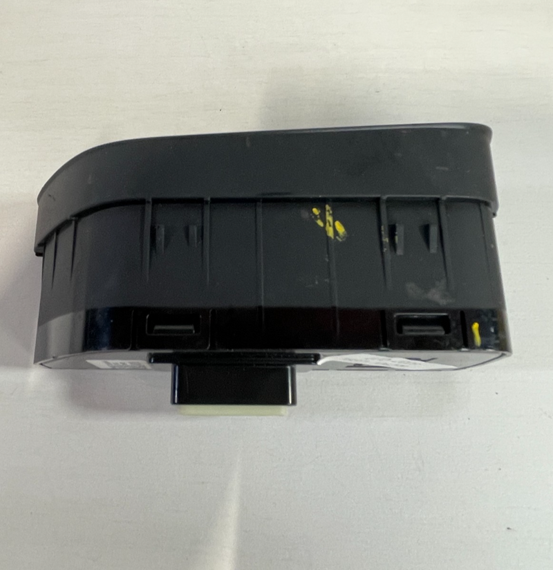 Load image into Gallery viewer, 19-25 GENESIS G70 DASHBOARD FUEL FOOR & TRUNK LID RELEASE CONTROL SWITCH #104299