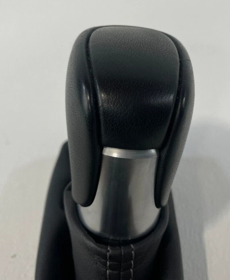 Load image into Gallery viewer, 22-24 HONDA CIVIC AUTOMATIC TRANSMISSION GEAR SHIFTER KNOB W/ BOOT COVER # 84473