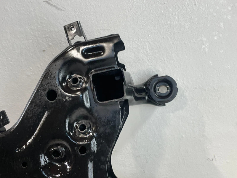 Load image into Gallery viewer, 20-25 HYUNDAI PALISADE FWD FRONT SUSPENSION SUBFRAME CROSSMEMBER CRADLE # 103651