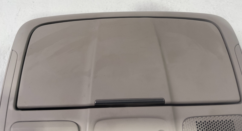 Load image into Gallery viewer, 2019-2023 GENESIS G70 ROOF OVERHEAD CONSOLE DOME LIGHT LAMP W/ SWITCH # 105329