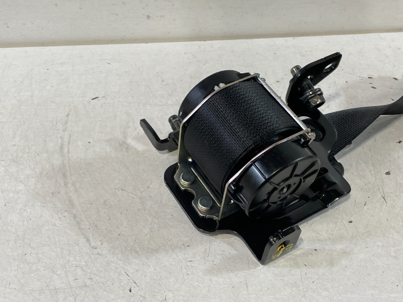 Load image into Gallery viewer, 18-23 KIA STINGER REAR RIGHT PASSENGER SIDE SEAT BELT SEATBELT RETRACTOR # 99609