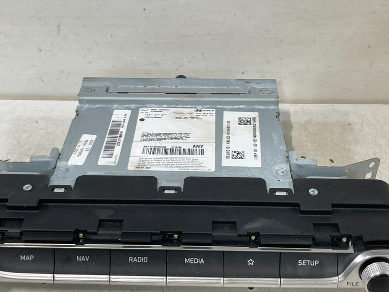 Load image into Gallery viewer, 2021-2023 GENESIS G70 DASHBOARD AUDIO RADIO RECEIVER MODULE HEAD UNIT #101014
