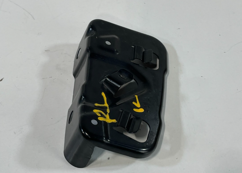 Load image into Gallery viewer, 2022 - 2025 HONDA CIVIC REAR LEFT DRIVER SIDE BUMPER STAY SIDE BRACKET # 101534