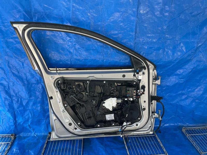 Load image into Gallery viewer, INFINITI QX30 FRONT LEFT SIDE DOOR SHELL SILVER (KY0) 2017 - 2019 # MR10-DRU1612