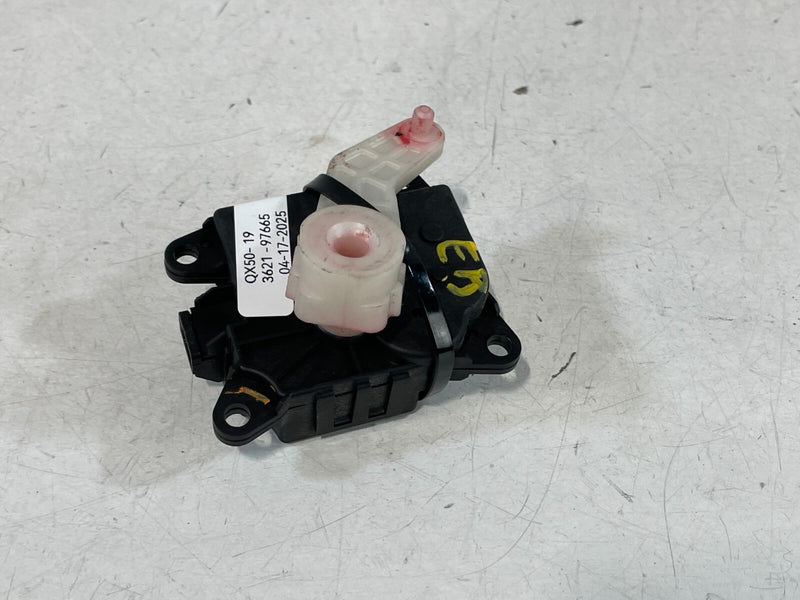 Load image into Gallery viewer, 2019 - 2020 INFINITI QX50 AC AIR CONITIONING HEATER FLAP DOOR ACTUATOR # 97665