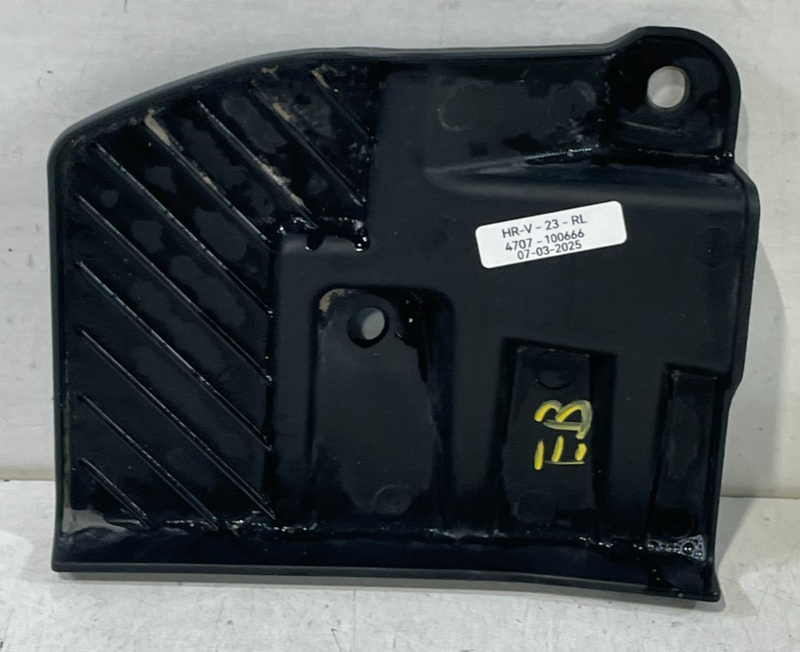 Load image into Gallery viewer, 23-25 HONDA HR-V REAR LEFT SIDE QUARTER WHEELHOUSE LINER STRAKE SHIELD # 100666