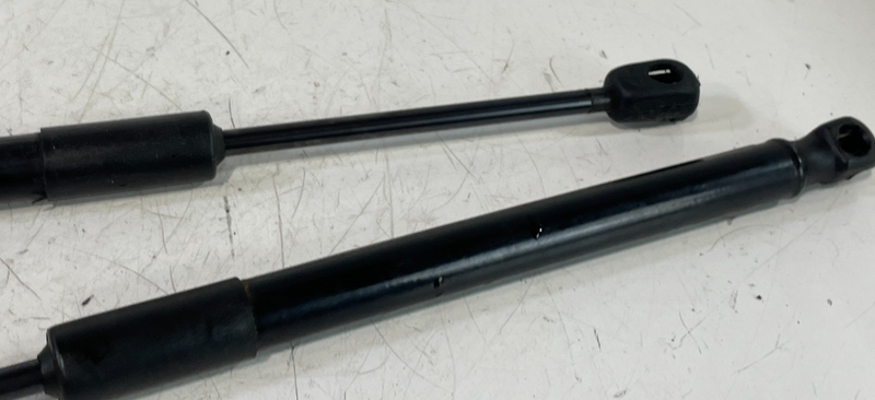 Load image into Gallery viewer, 2019-2023 SANTA FE FRONT LEFT & RIGHT SIDE HOOD SHOCK STRUT LIFT SUPPORT #104006