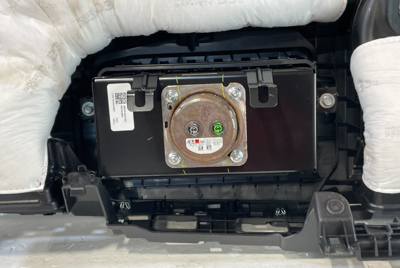 Load image into Gallery viewer, 2020-2022 HYUNDAI SONATA DASHBOARD INSTRUMENT COVER DASH PANEL ASSEMBLY # 102116