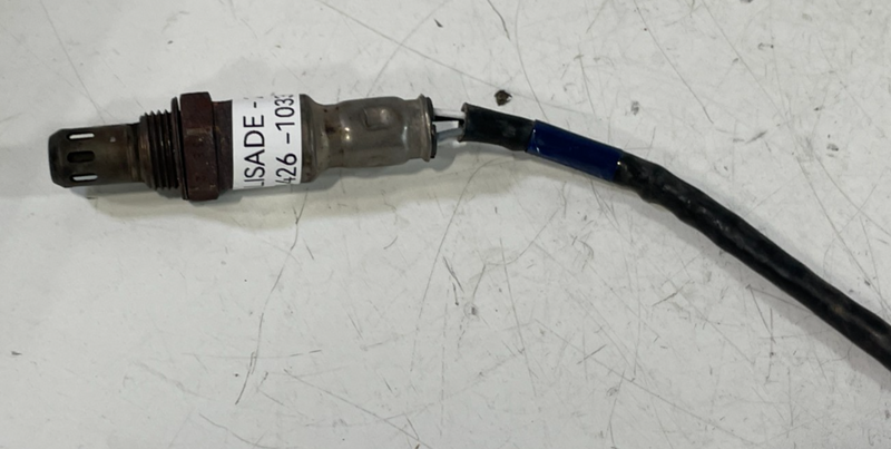 Load image into Gallery viewer, 20-25 HYUNDAI PALISADE REAR LEFT LOWER EXHAUST LAMBDA O2 SENSOR 3.8L # 103339H