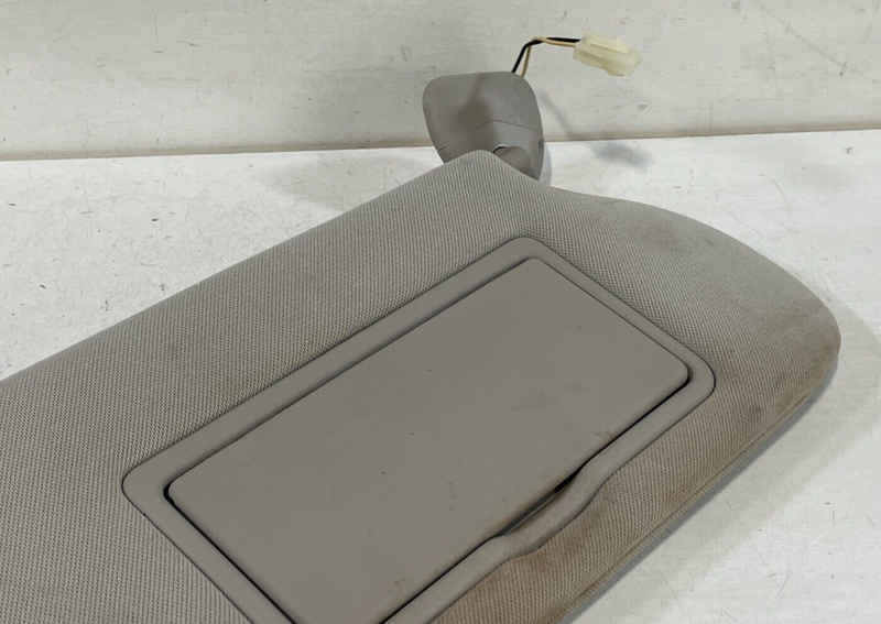 Load image into Gallery viewer, 2019 - 2025 INFINITI QX50 FRONT RIGHT PASSENGER SIDE SUNVISOR SUN VISOR # 95947