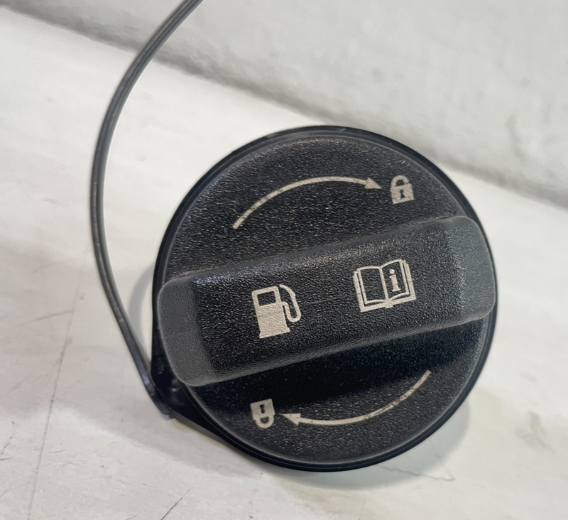 Load image into Gallery viewer, 04-25 HYUNDAI PALISADE ELANTRA GENESIS G70 REAR FUEL GAS TANK FILLER CAP #105139