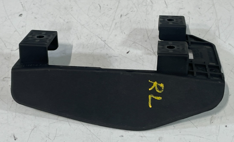 Load image into Gallery viewer, 20-22 HYUNDAI PALISADE REAR LEFT BLIND SPOT RADAR SENSOR MODULE BRACKET # 103028