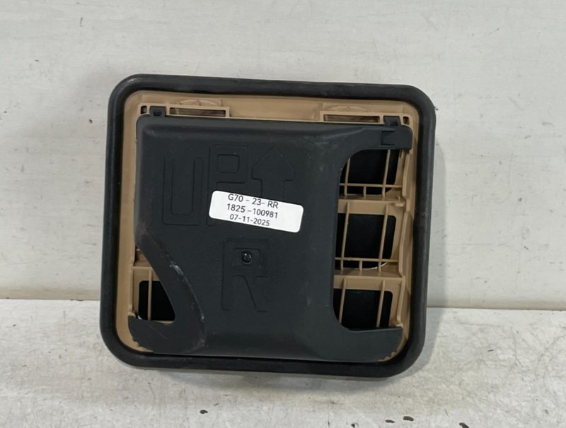 Load image into Gallery viewer, GENESIS G70 REAR RIGHT OR LEFT QUARTER AIR DRAFTER PRESSURE VENT GRILLE # 100981