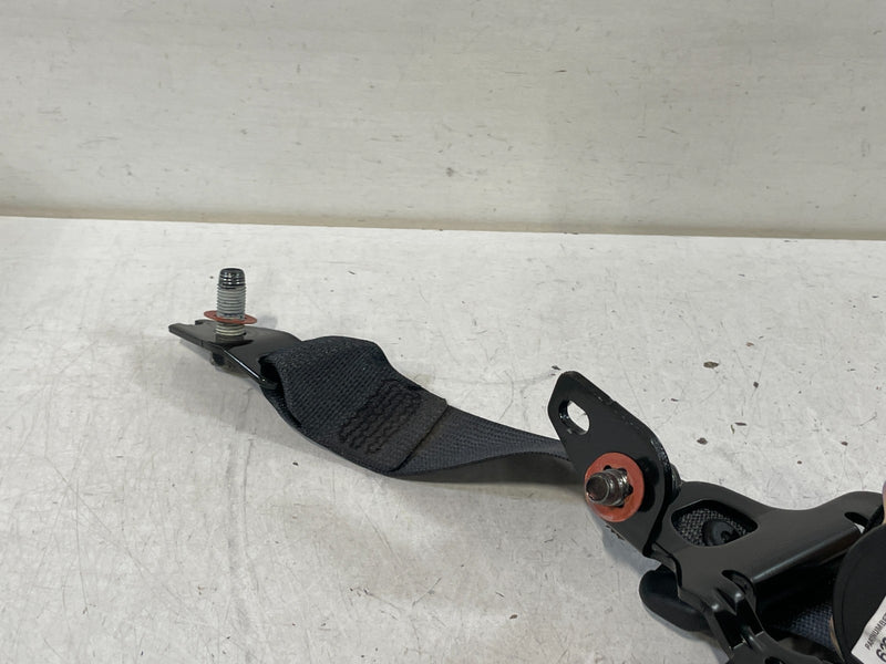 Load image into Gallery viewer, 18-23 KIA STINGER REAR RIGHT PASSENGER SIDE SEAT BELT SEATBELT RETRACTOR # 99609