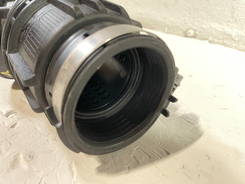 Load image into Gallery viewer, 2021 - 2025 HYUNDAI SANTA FE SANTA CRUZ ENGINE AIR INTAKE HOSE TUBE # 104395