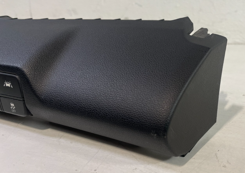 Load image into Gallery viewer, HYUNDAI ELANTRA DASH DIMMER & TRUNK & TRACTION CONTROL SWITCH W/ BRACKET #104654