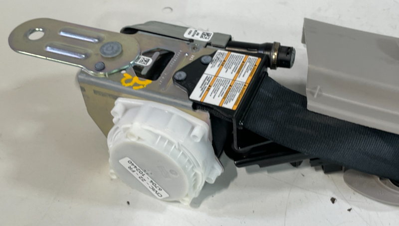 Load image into Gallery viewer, 2022-2026 HONDA CIVIC FRONT RIGHT SIDE SEAT BELT RETRACTOR W/ TENSIONER # 102440