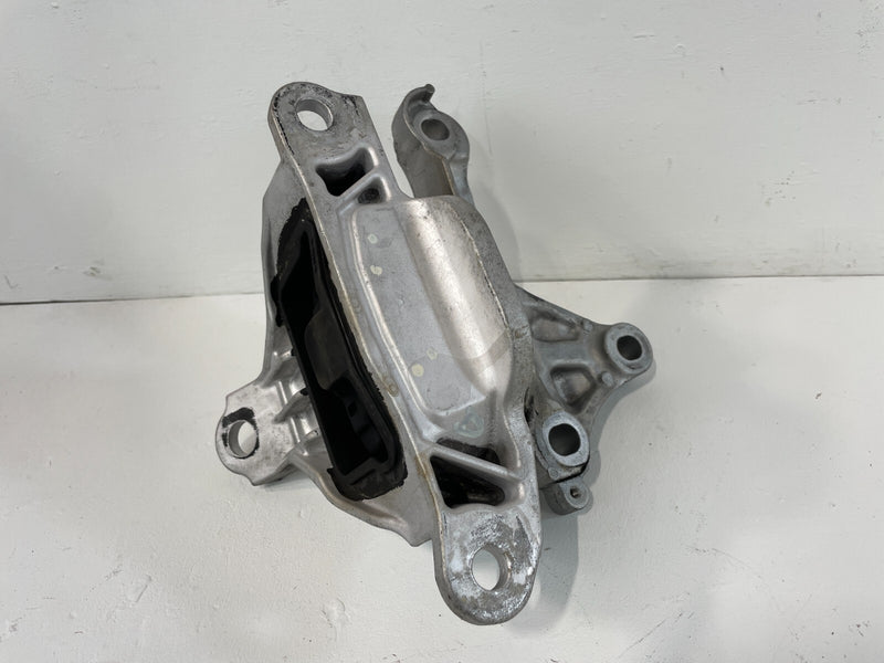 Load image into Gallery viewer, ⭐⭐ 2016-2020 HONDA CIVIC AUTO TRANSMISSION LEFT FRAME MOUNT SUPPORT BRACKET ⭐⭐
