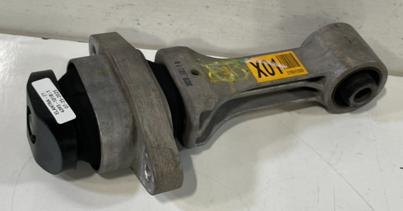 Load image into Gallery viewer, 18-25 HYUNDAI ELANTRA KONA ENGINE MOTOR MOUNT TORQUE ARM ROLL ROD 2.0L # 101811