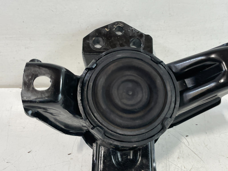 Load image into Gallery viewer, 2020-2025 HYUNDAI PALISADE FRONT RIGHT SIDE ENGINE MOUNT SUPPORT BRACKET #103619