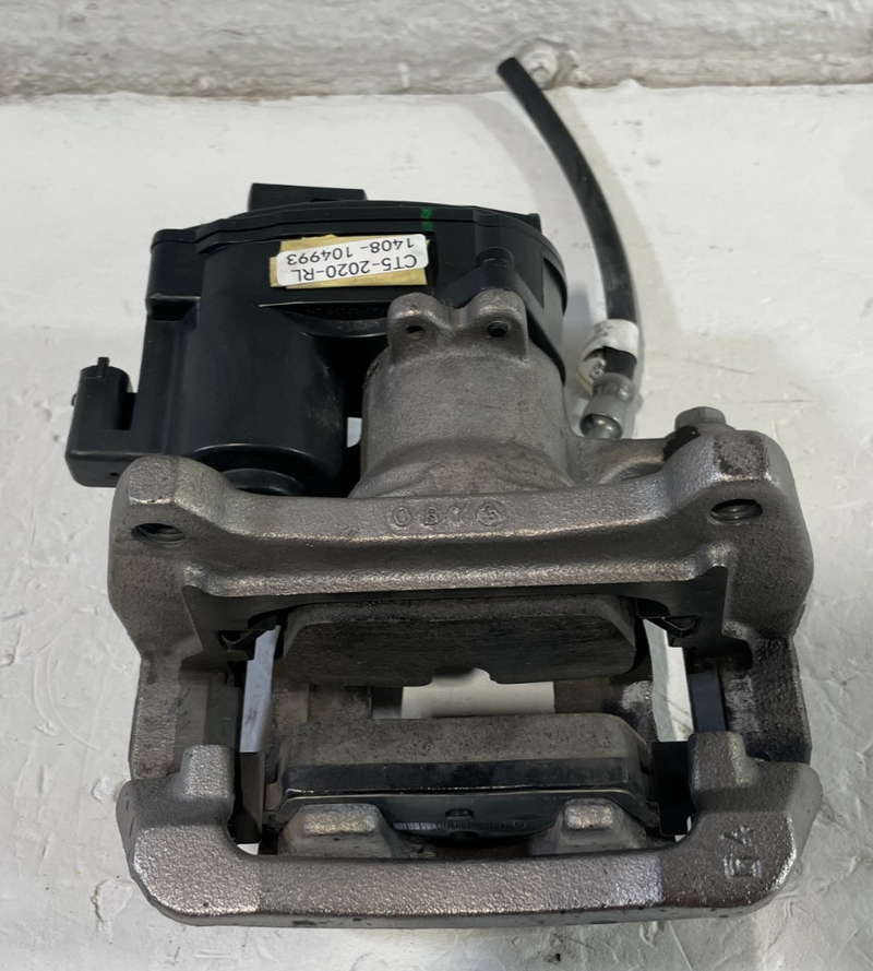 Load image into Gallery viewer, 2020 - 2025 CADILLAC CT5 REAR LEFT DRIVER SIDE DISC BRAKE CALIPER # 104993