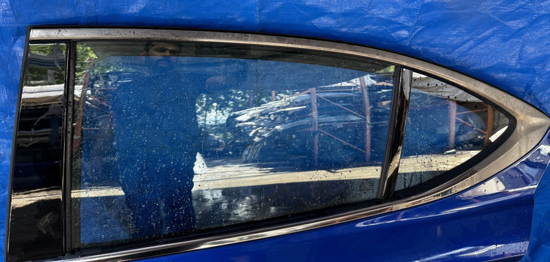 Load image into Gallery viewer, GENESIS G70 REAR LEFT DRIVER SIDE DOOR ASSEMBLY BLUE (PS5) 19-25 # NB2-DRS1840