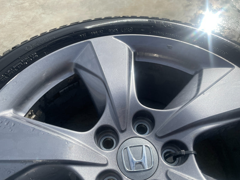 Load image into Gallery viewer, HONDA PASSPORT TOURING 20X8.5J ET55 WHEEL RIM W/ TIRE 3.5L ONLY#1 19-21 # 105291