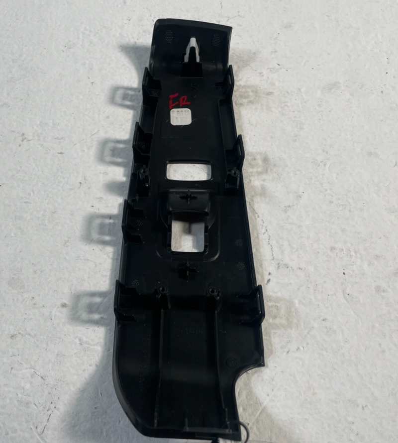 Load image into Gallery viewer, 23-25 ACURA INTEGRA FRONT RIGHT PASSENGER POWER DOOR WINDOW SWITCH BEZEL #106689