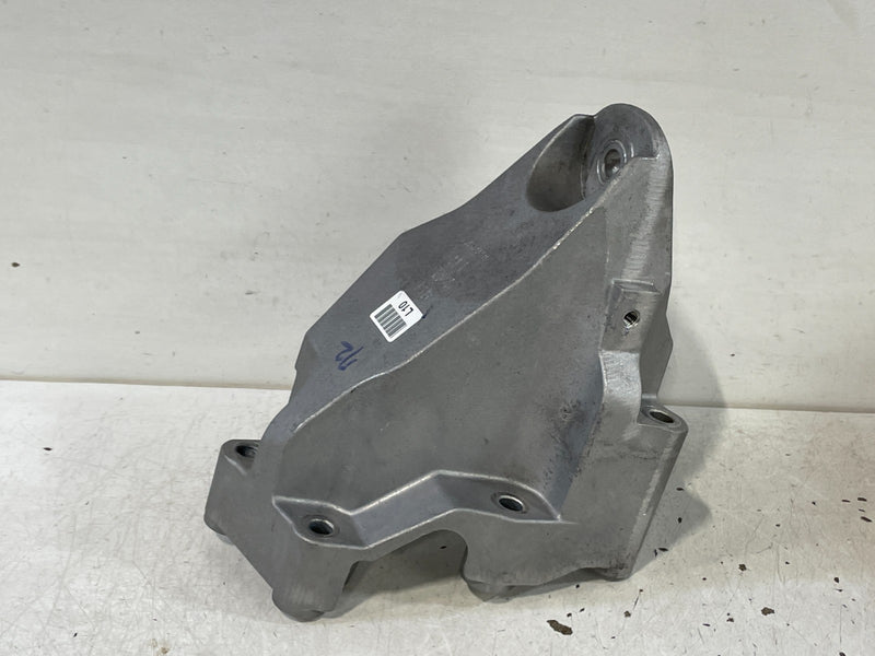 Load image into Gallery viewer, 2019-2023 GENESIS G70 FRONT LEFT SIDE ENGINE MOUNT SUPPORT BRACKET 2.0L # 100940