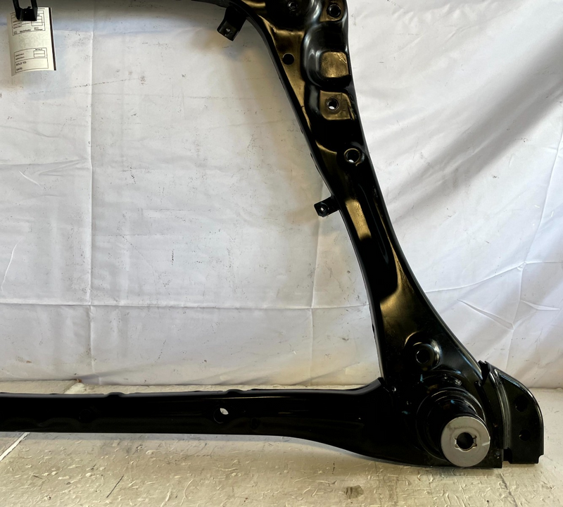 Load image into Gallery viewer, 2023-2025 KIA SPORTAGE FWD FRONT SUSPENSION SUBFRAME CROSSMEMBER CRADLE # 106670