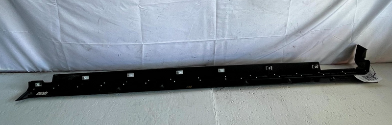 Load image into Gallery viewer, 2023-2025 KIA SPORTAGE FRONT LEFT DRIVER SIDE ROCKER PANEL SKIRT MOLDING #106638