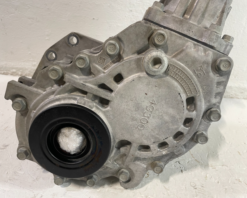 Load image into Gallery viewer, 21-25 HYUNDAI TUCSON AWD AUTO TRANSMISSION TRANSFER CASE 43K MILES 2.5L # 104892