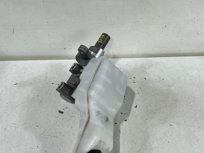 Load image into Gallery viewer, 2020-2025 HYUNDAI PALISADE BRAKE MASTER CYLINDER RESERVOIR BOOSTER TANK # 100840