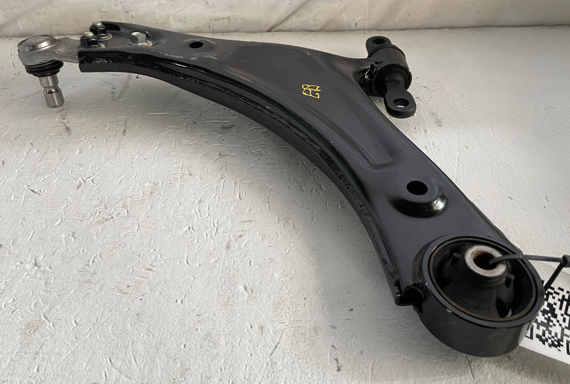 Load image into Gallery viewer, 2024 - 2026 HYUNDAI SANTA FE FWD FRONT RIGHT SIDE LOWER CONTROL ARM # 112852