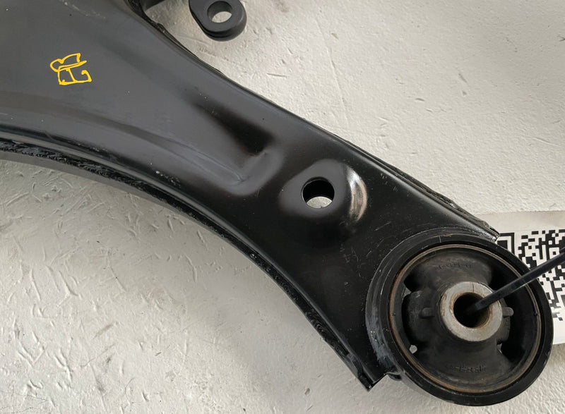 Load image into Gallery viewer, 2024 - 2026 HYUNDAI SANTA FE FWD FRONT RIGHT SIDE LOWER CONTROL ARM # 112852
