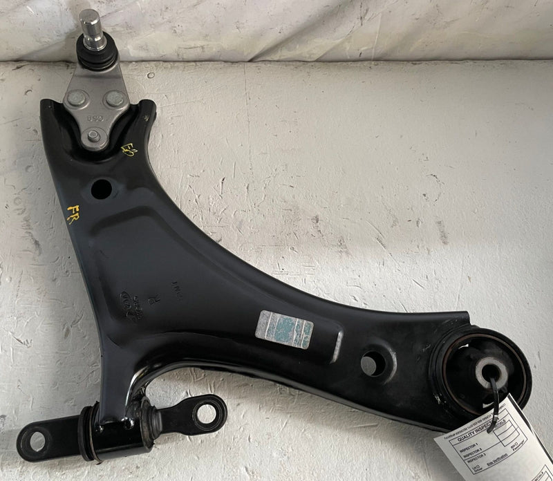 Load image into Gallery viewer, 2024 - 2026 HYUNDAI SANTA FE FWD FRONT RIGHT SIDE LOWER CONTROL ARM # 112852
