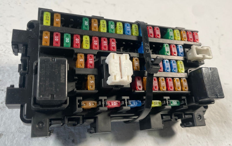Load image into Gallery viewer, 2019 - 2025 INFINITI QX50 DASH FUSE JUNCTION RELAY BOX MULTIPLEX # 106471
