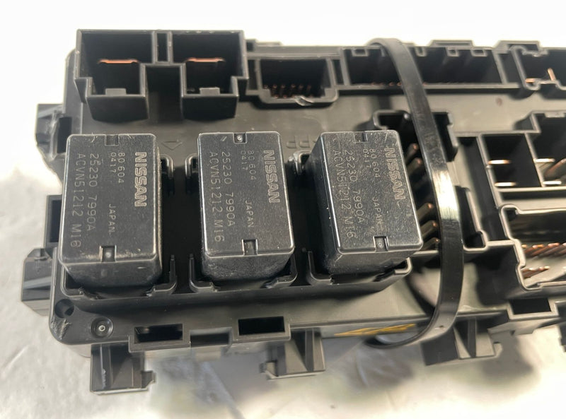 Load image into Gallery viewer, 2019 - 2025 INFINITI QX50 DASH FUSE JUNCTION RELAY BOX MULTIPLEX # 106471