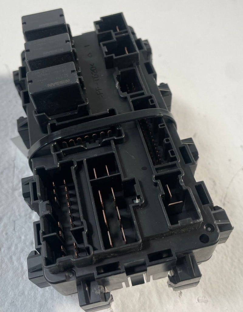 Load image into Gallery viewer, 2019 - 2025 INFINITI QX50 DASH FUSE JUNCTION RELAY BOX MULTIPLEX # 106471