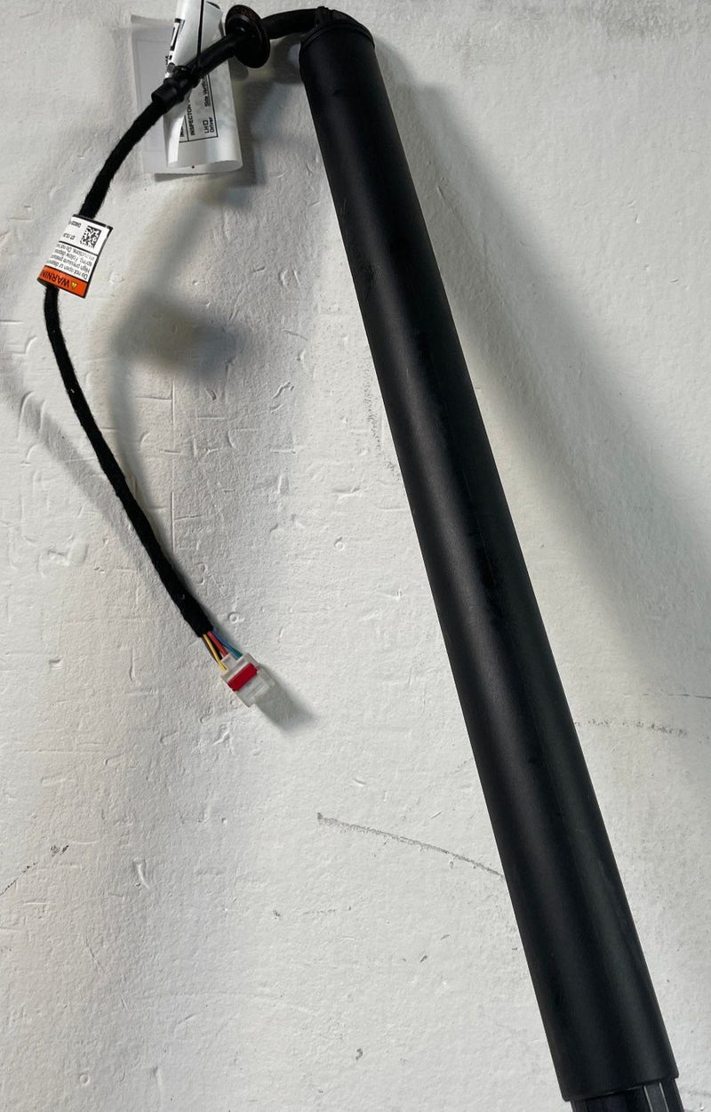 Load image into Gallery viewer, 2025 - 2026 HYUNDAI SANTA FE REAR RIGHT SIDE LIFTGATE POWER LIFT SUPPORT #109281