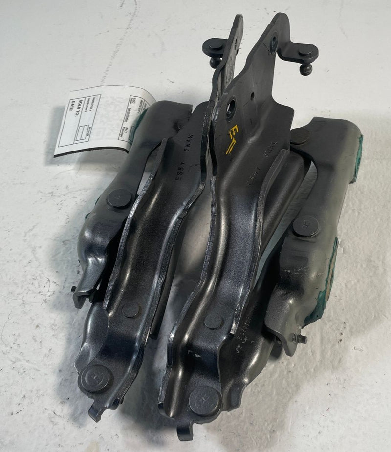 Load image into Gallery viewer, 2019-22 INFINITI QX50 FRONT LH & RH SIDE HOOD BONNET HINGES PAIR BLACK # 106 (1)