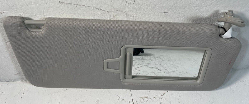 Load image into Gallery viewer, 24-26 HYUNDAI SANTA FE FRONT RIGHT PASSENGER SIDE SUNVISOR SUN VISOR # 109241