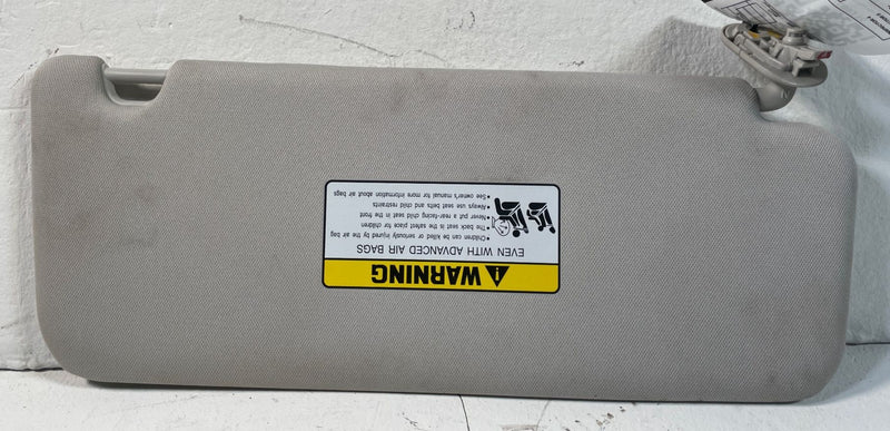 Load image into Gallery viewer, 2024-2026 HYUNDAI SANTA FE FRONT LEFT DRIVER SIDE SUNVISOR SUN VISOR # 109236