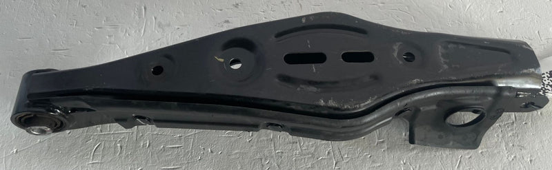 Load image into Gallery viewer, 2024-2026 HYUNDAI SANTA FE FWD REAR RIGHT LOWER CONTROL ARM SPRING PERCH #112110