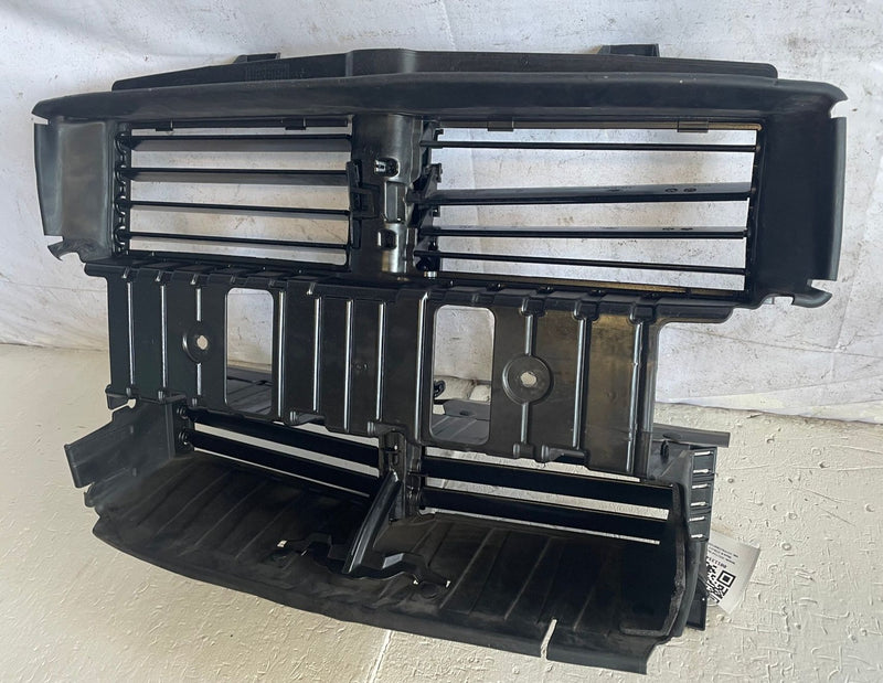 Load image into Gallery viewer, 2018 - 2023 FORD MUSTANG RADIATOR CORE SUPPORT GRILLE GRILL AIR SHUTTER # 113543